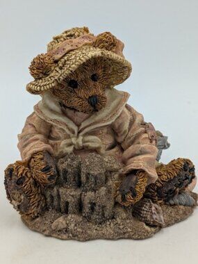 Bailey at the Beach - 2020-09 - Bearstone Collection by Boyds Bears BOXED
